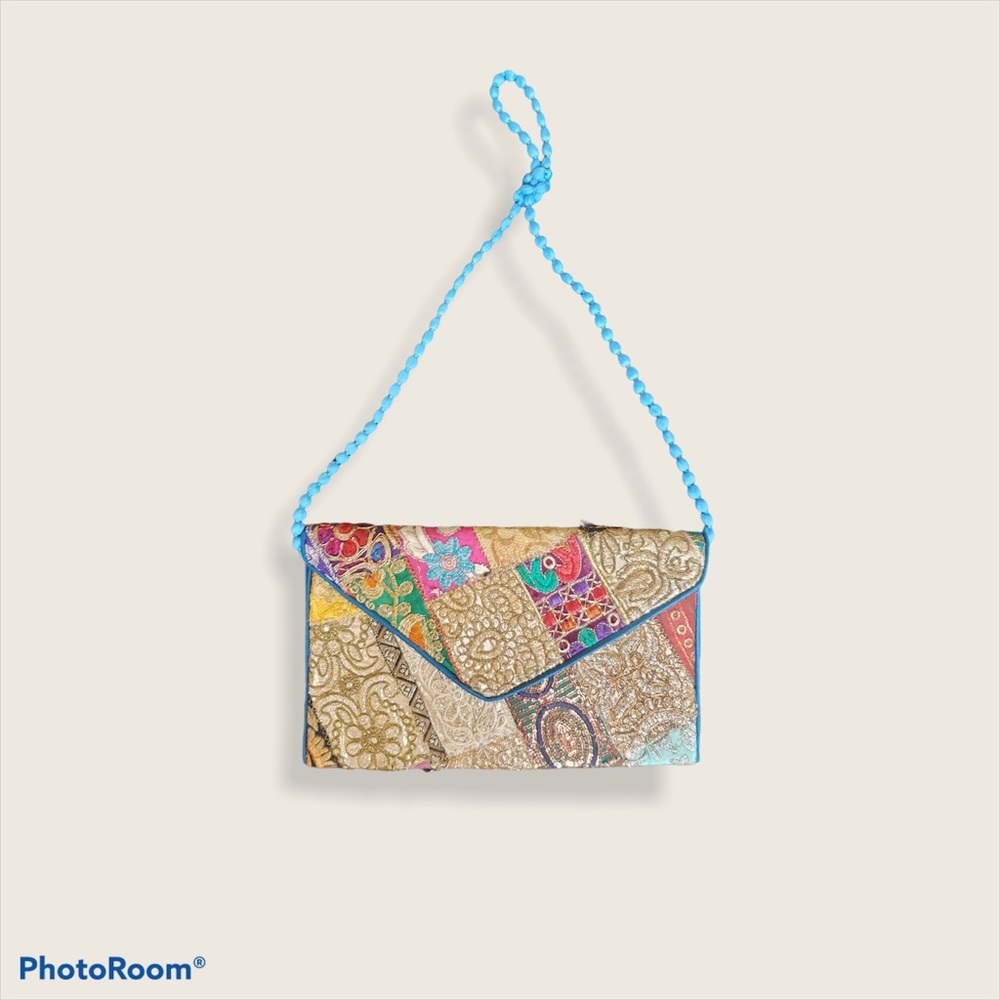 Beautiful handcrafted purse from India (new)